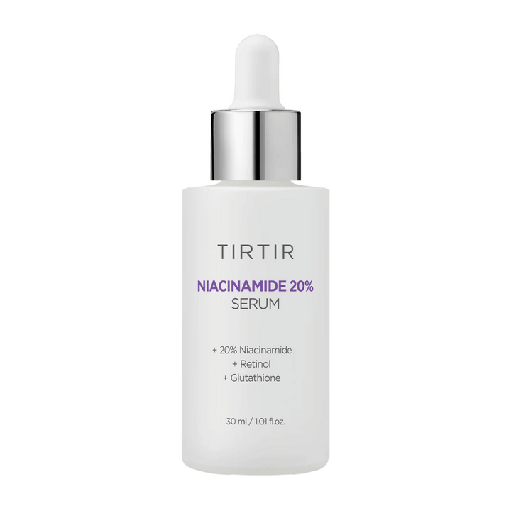 Flaskan med Tirtirs "Niacinamide 20% Serum" står på en vit bakgrund. Serummet innehåller 20 % niacinamid, retinol och glutation, och är utformat för att förbättra hudens struktur och ge en mer strålande hy. Flaskans innehåll är 30 ml.