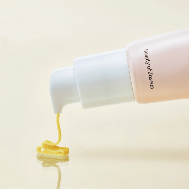 Beauty of Joseon Revive Eye Serum pump med gul formula – koreanskt ögonserum för lyster, elasticitet och minskade rynkor.