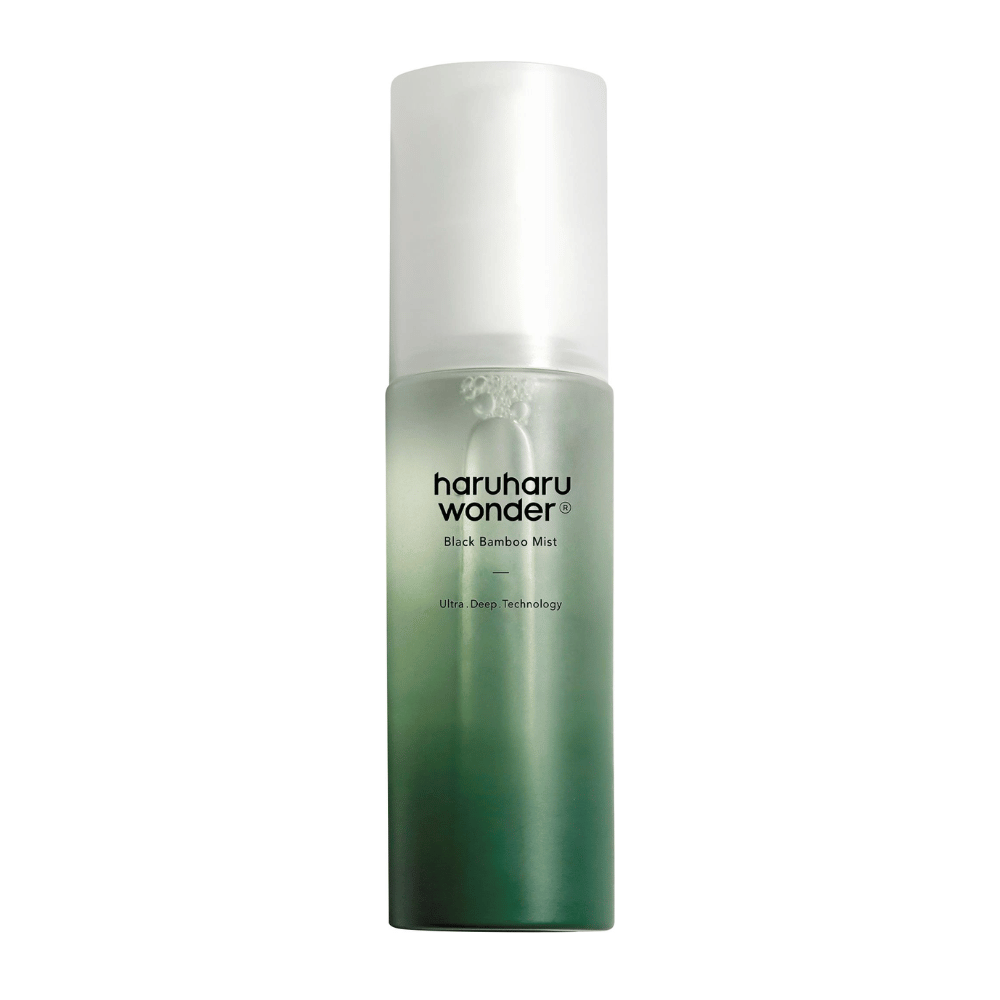Image of HaruHaru Wonder Black Bamboo Mist, displayed in an elegant and modern bottle. The product is a moisturizing mist with a gradient of green, signaling freshness and nature. The bottle has a white pump and is designed to provide the skin with deep hydration using innovative technology.
