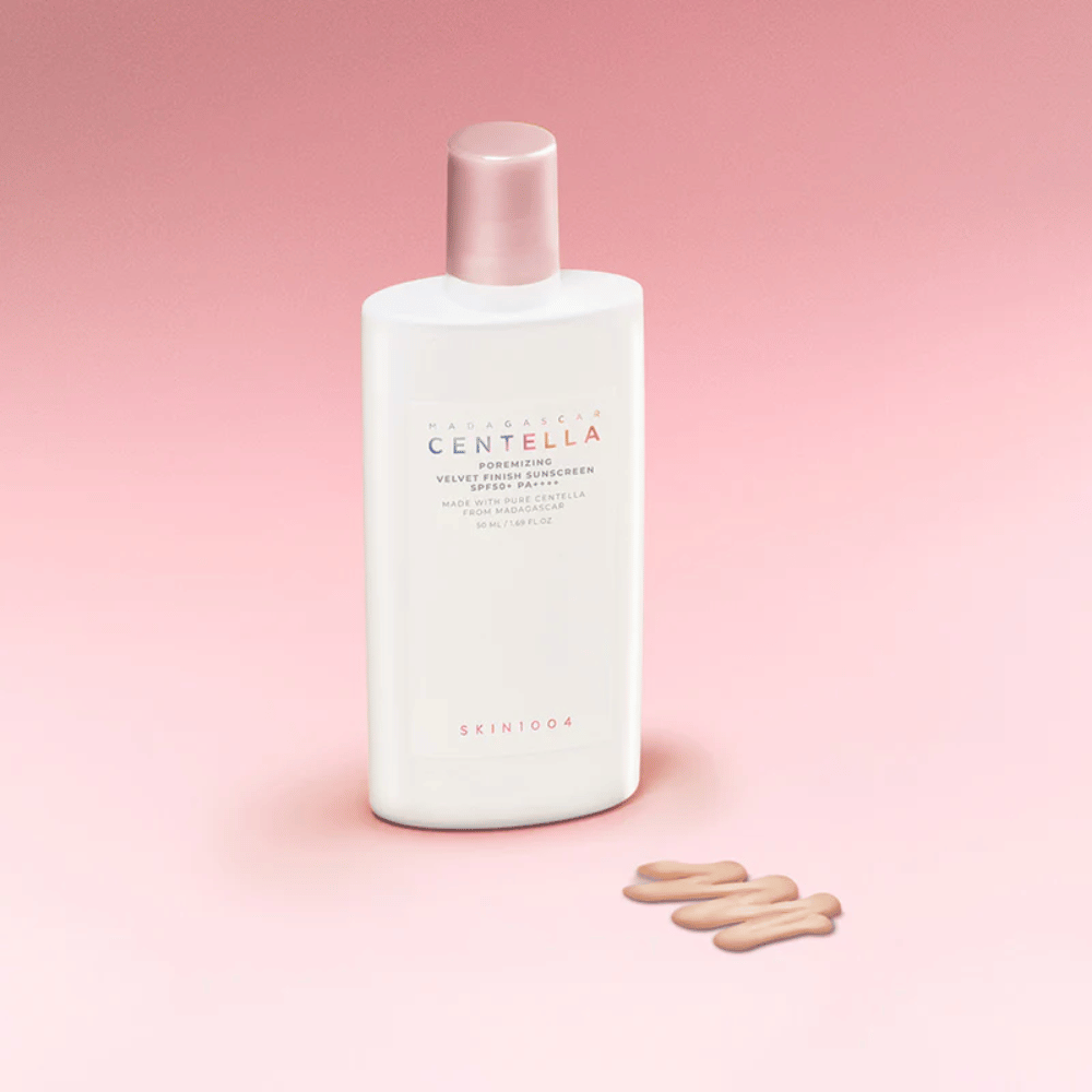 SKIN1004 Madagascar Centella Poremizing Velvet Finish Sunscreen SPF 50+ PA++++ – lightweight sunscreen with a velvety finish that protects the skin and helps control shine.