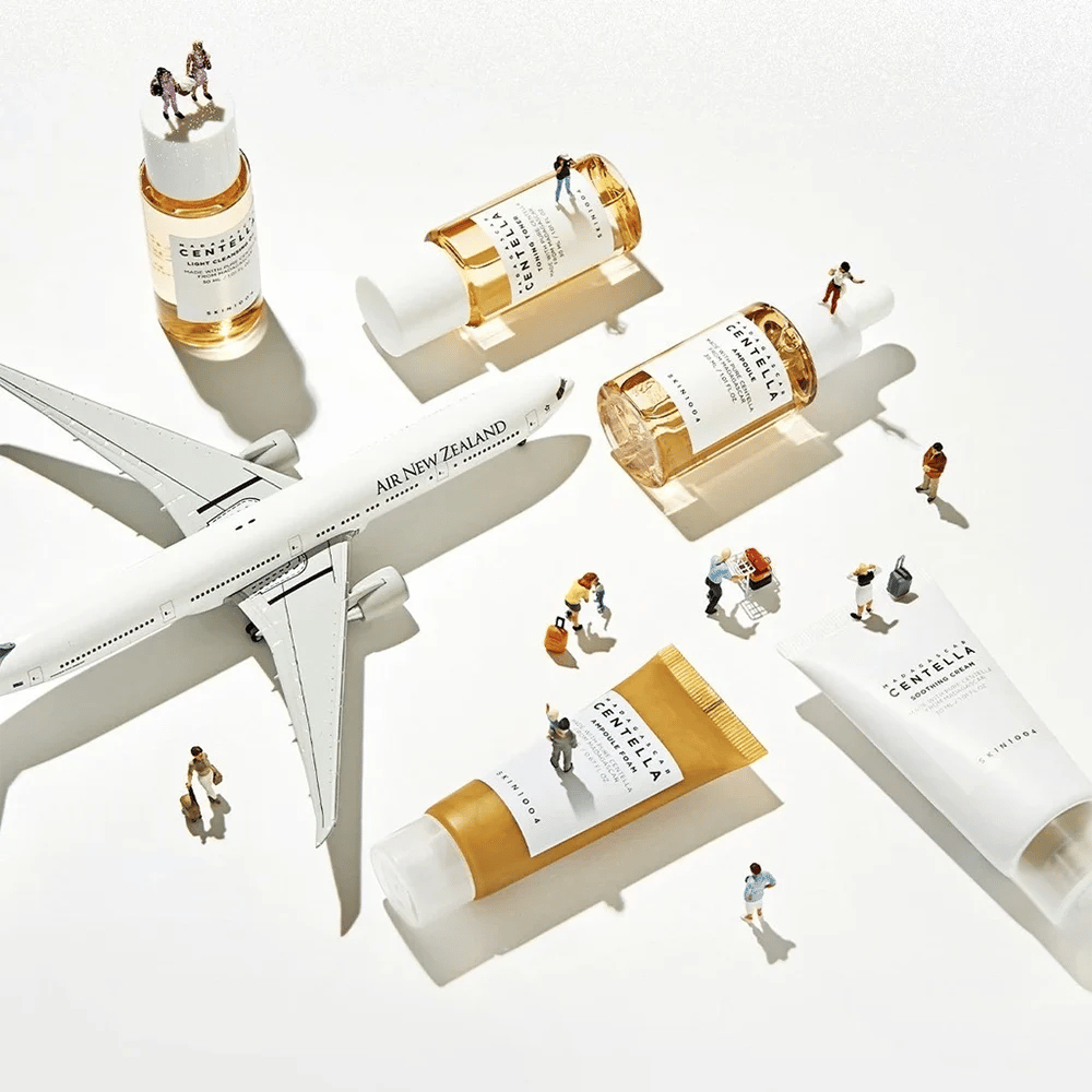 Madagascar Centella Travel Kit contains all the necessary products for a complete skincare routine. It is perfect for travel and includes light cleansing oil, ampoule foam, toning toner, ampoule, and soothing cream to hydrate and calm the skin.