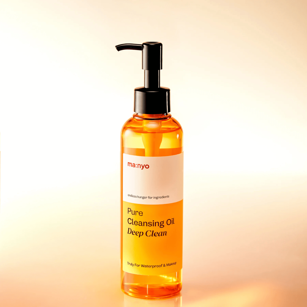 ma:nyo Pure Cleansing Oil Deep Clean with golden oil texture – oil cleanser that emulsifies easily and leaves the skin clean and soft.