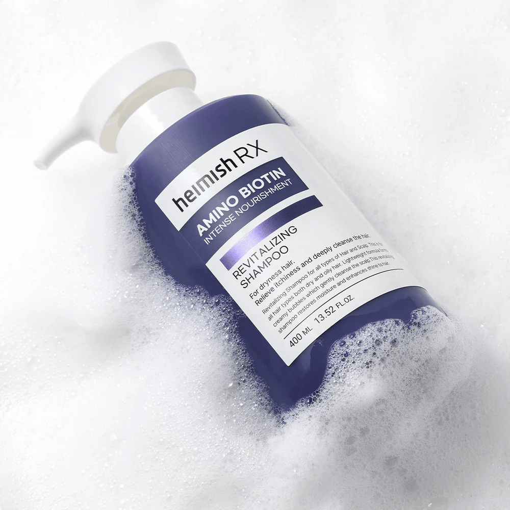 Heimish RX Amino Biotin Revitalizing Shampoo 400 ml i skum – näringsrikt schampo för torrt hår som rengör skonsamt och återfuktar hårbotten.